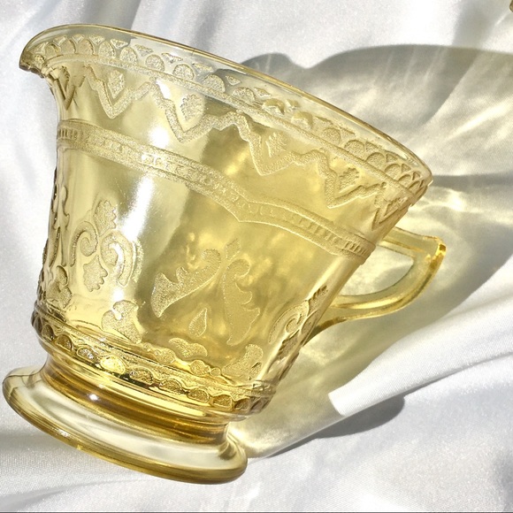 HP! Vintage ❉ Patrician Spoke Glass Cream & Sugar Set - Picture 4 of 8